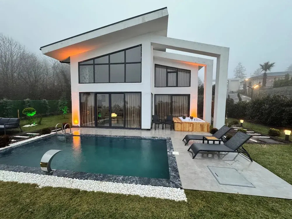 Ni̇sh Vadi̇ Sapanca