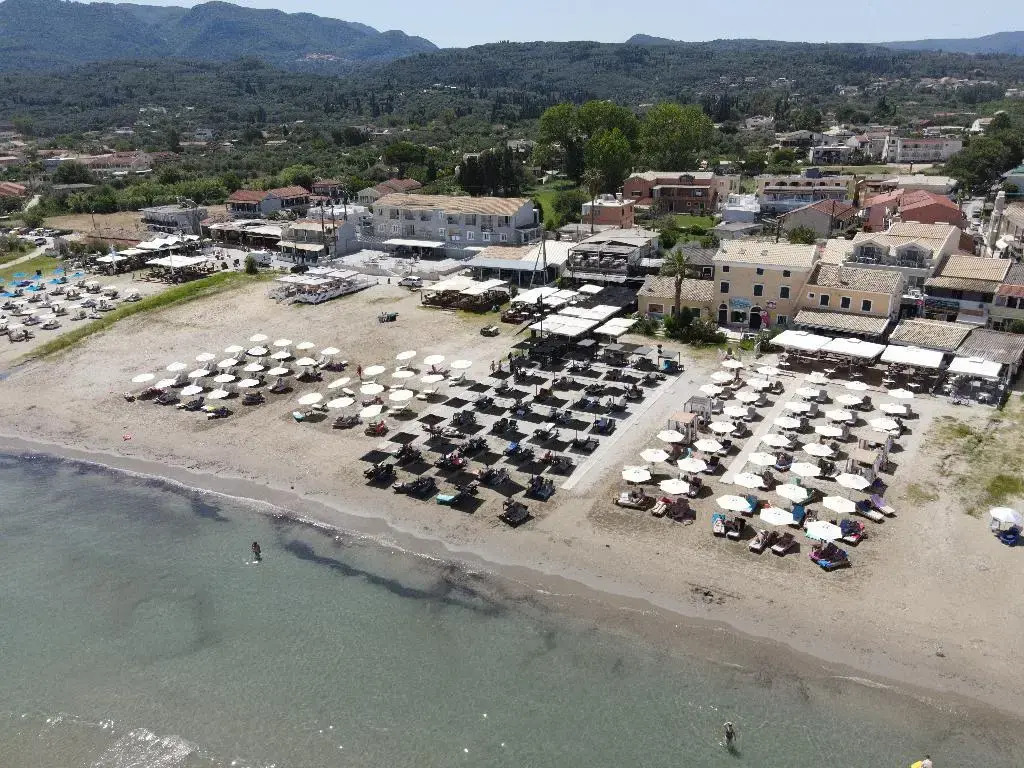 Aqua Luxury Suites by Estia