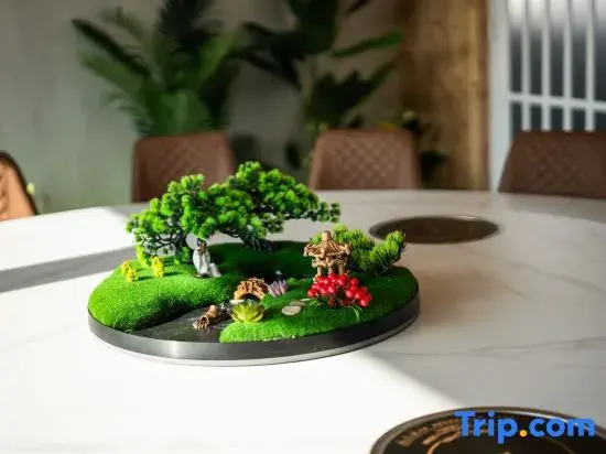 Tonglu Ouyuer Suiyuan Homestay (OMG Heartbeat Amusement Park Yaolin Wonderland Branch)