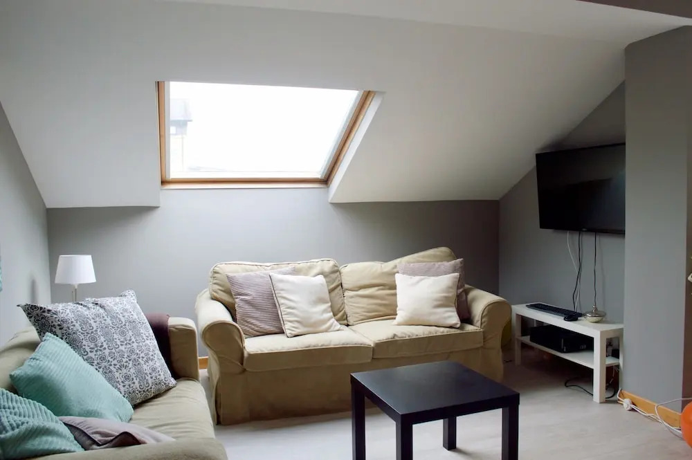 1 Bedroom Apartment With Balcony