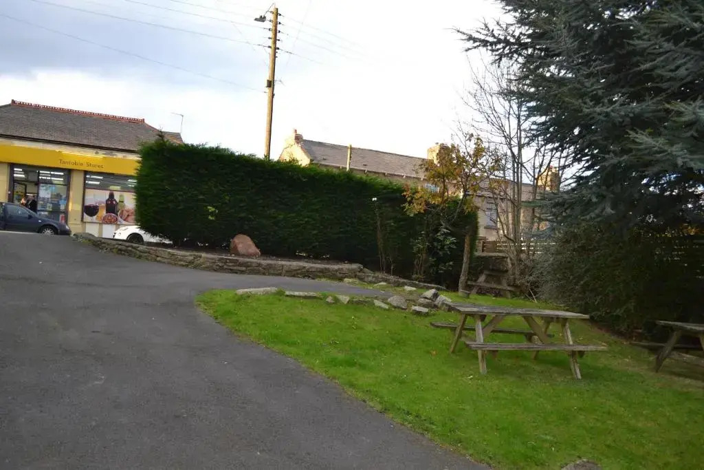 Oak Tree Inn