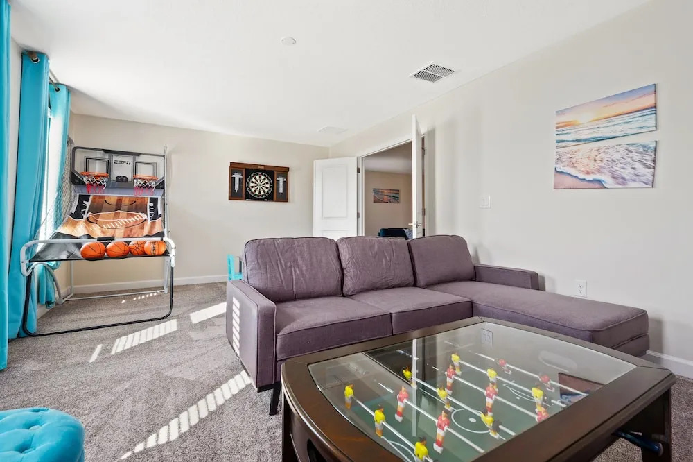 Tr_555r Modern Serenity 8 Bedroom Apts