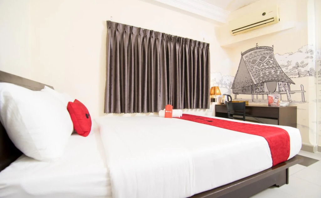 Honey House Hotel