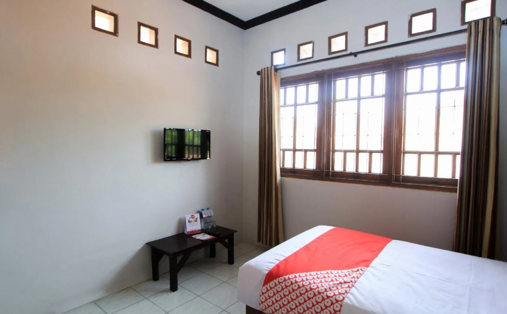 Santo Guest House