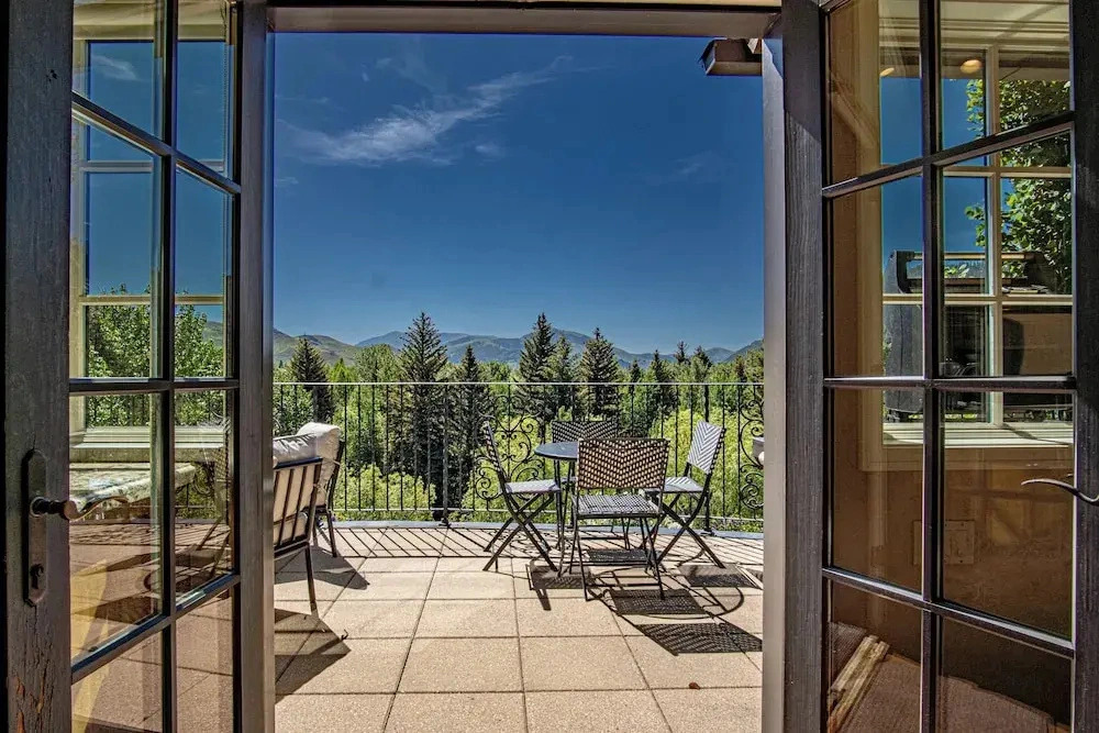 Chateau Du Soleil- Luxury Home Near Ski Lifts & Downtown Ketchum