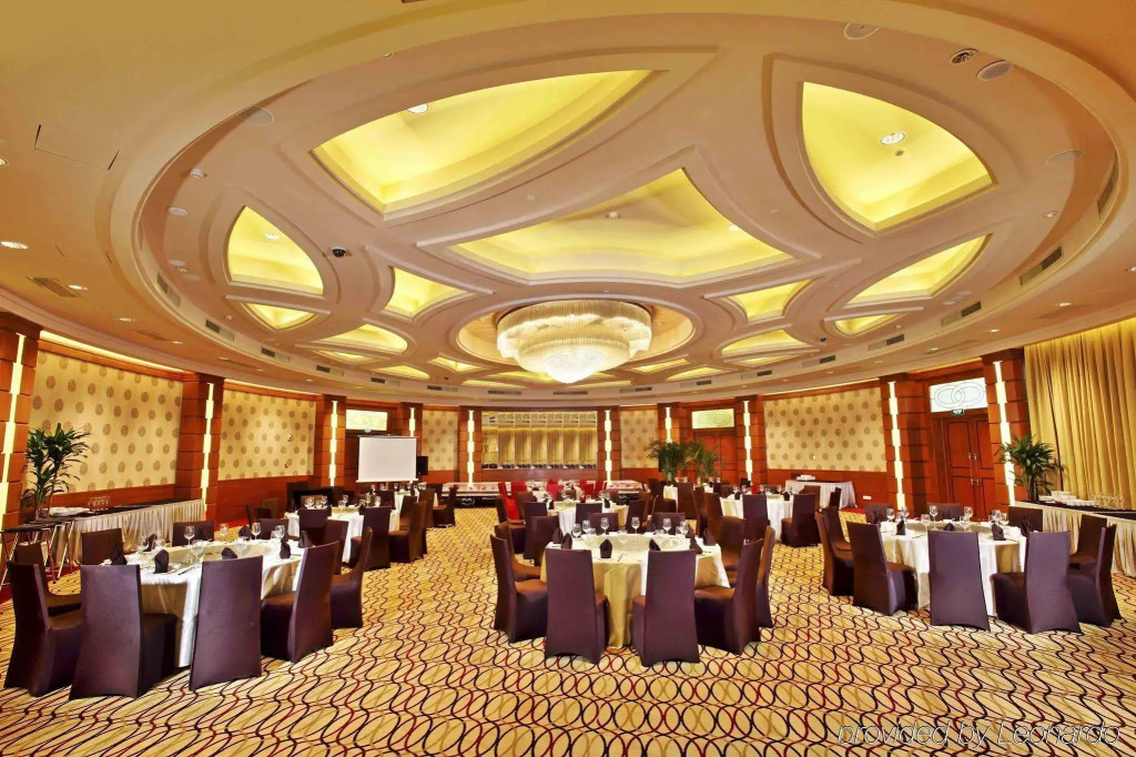 Отель Palace Hotels (Chongqing Nanbin Road Holy Land Hot Spring Branch)