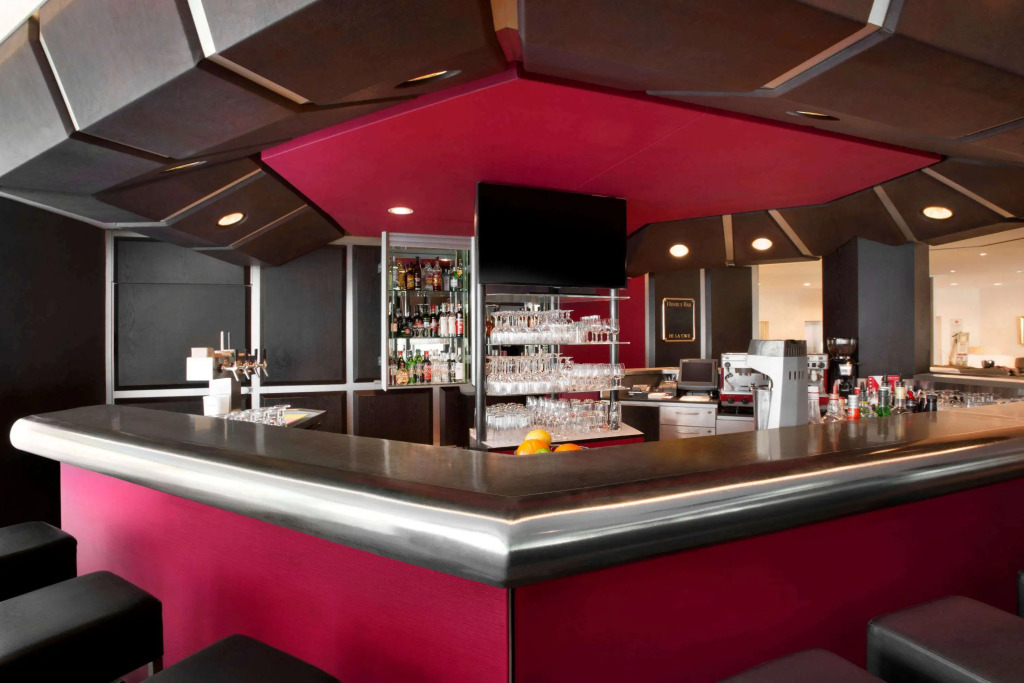 Отель Ramada by Wyndham Nuernberg Parkhotel