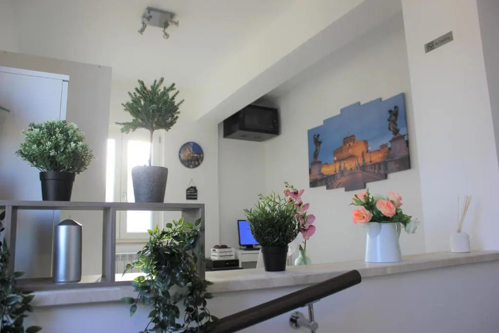 Roman Sunrise Rooms
