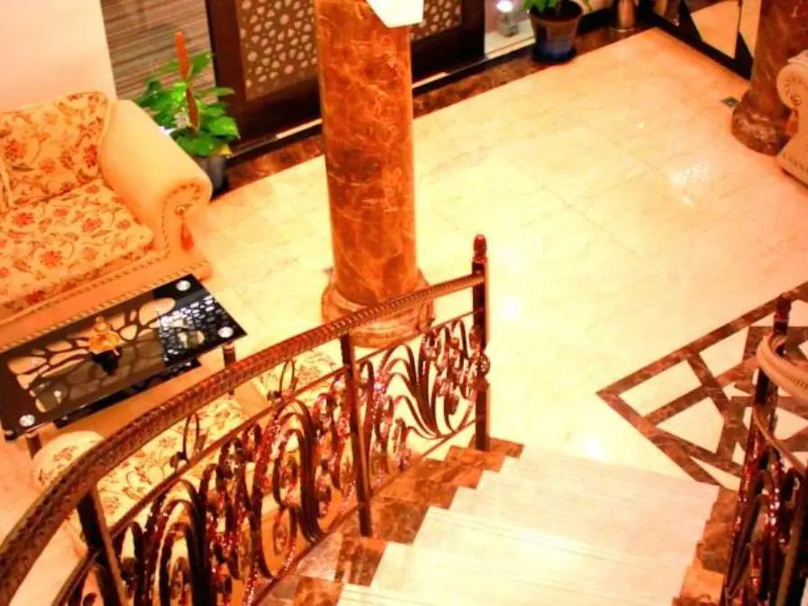 Palette - Near Amanjaya Mall Formerly El-Zahraa