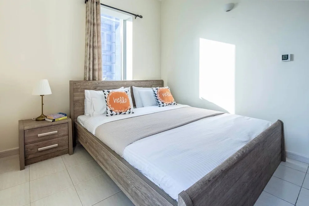 Lovely 1BR in Sports City With Golf Course Views!