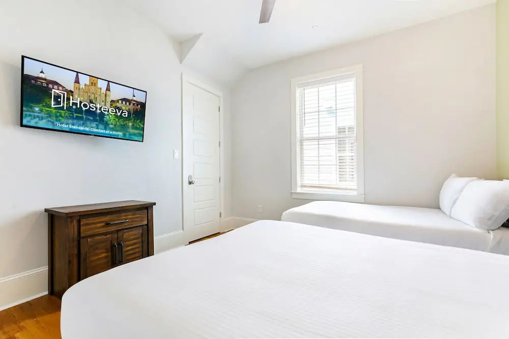 Brand New Condo with Pool - Steps to St Charles Ave