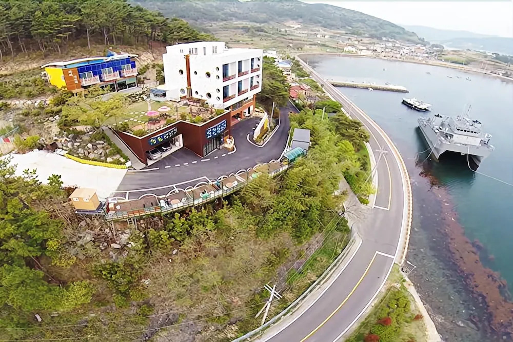Geoje Beach Nadree Pension