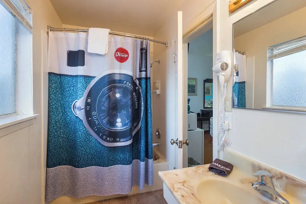 Apache Motel