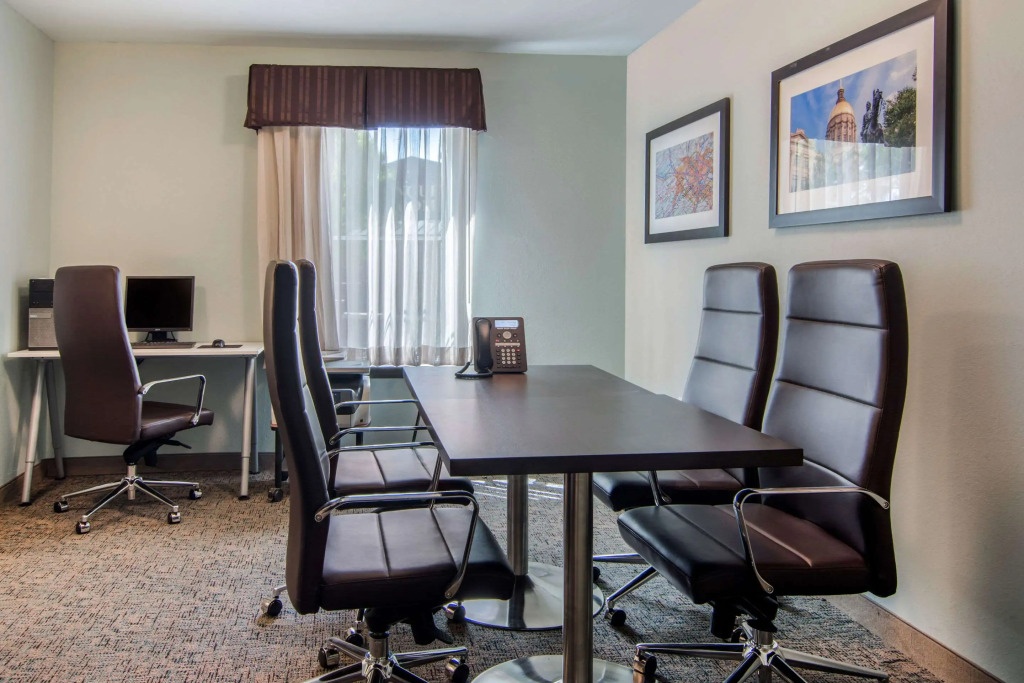 Clarion Inn & Suites Atlanta Downtown