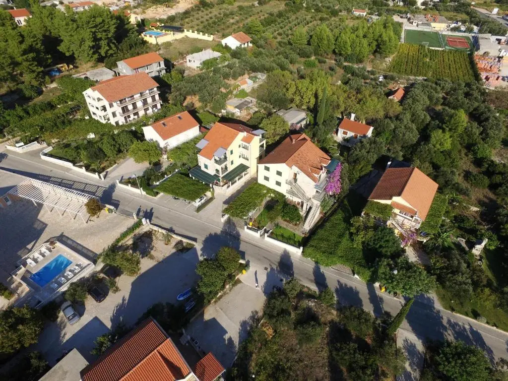 Apartments Maestral