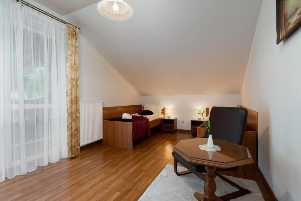 Willa i Wzgórze Jerrego Apartamenty i pokoje z widokiem na góry