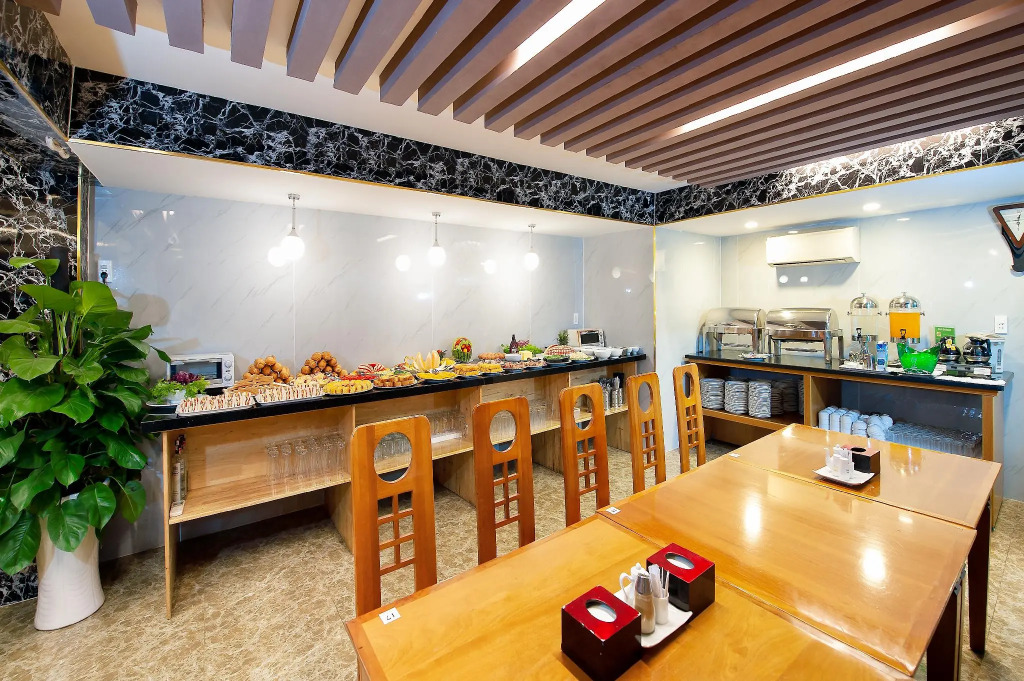 Eden Garden Hotel