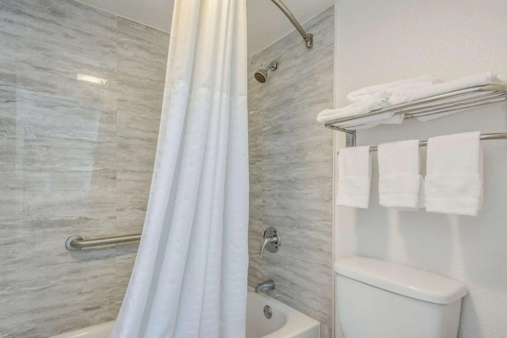 Отель Rodeway Inn