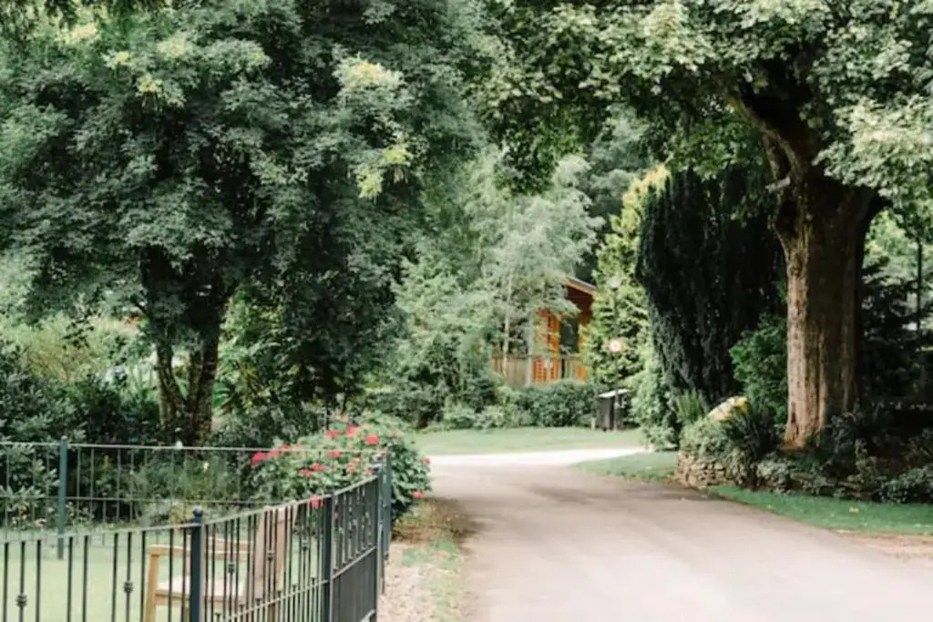 Erigmore Cottage - A cosy cottage located in a countryside park with WIFI and access to swimming pool