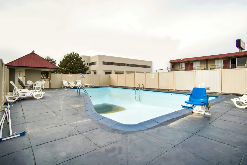 OYO Hotel Hutchinson West 4th Ave