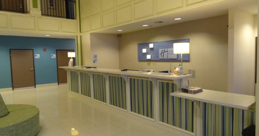 Holiday Inn Express Hotel Kansas City - Bonner Springs by IHG