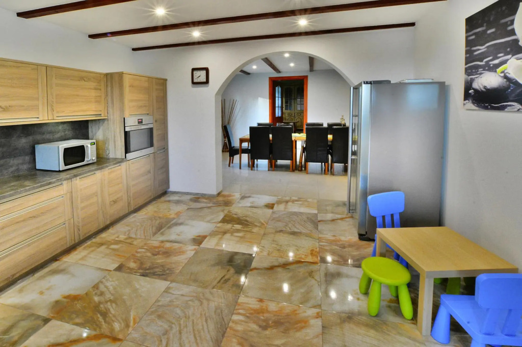 Holiday villa 470 sqm, garden 5000 sqm, Swiecianowo