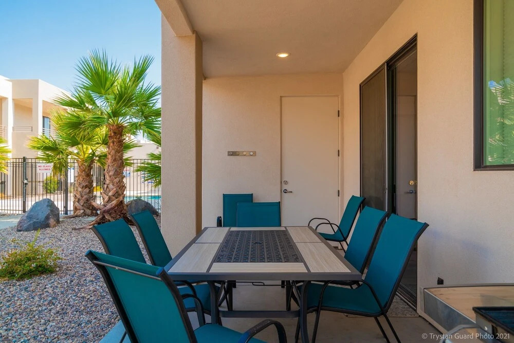 Abby's Retreat 4 Bedroom Townhouse by RedAwning