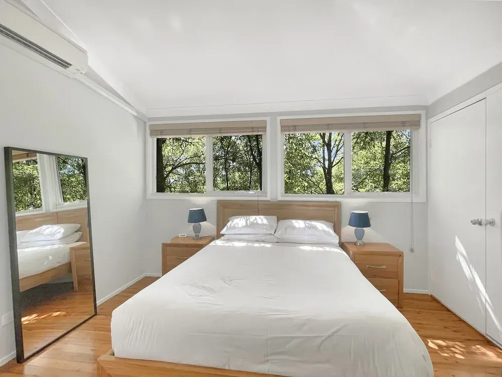 Riverside 3-bed Townhouse With Spacious Deck & BBQ