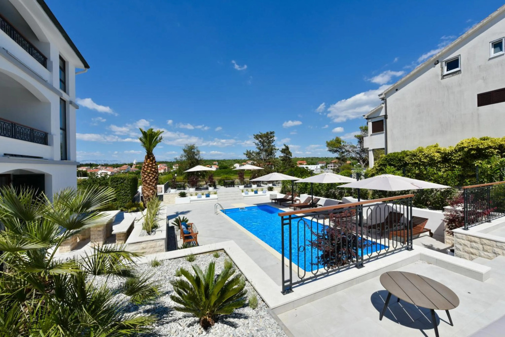 Mediterraneo Garden Apartments