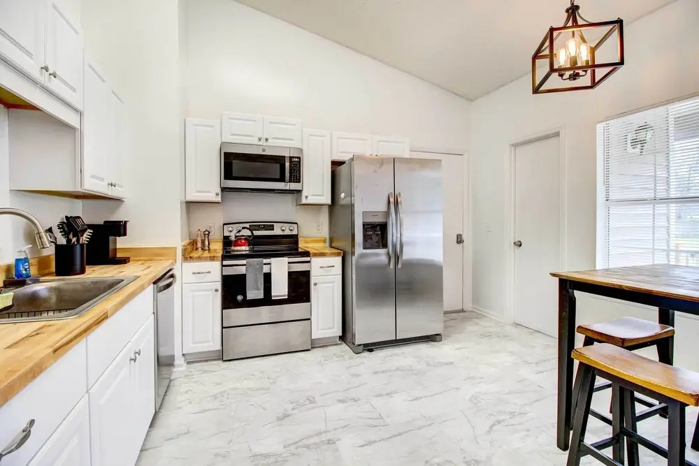 Peaceful Savannah Home - 11 Mi to Beaches
