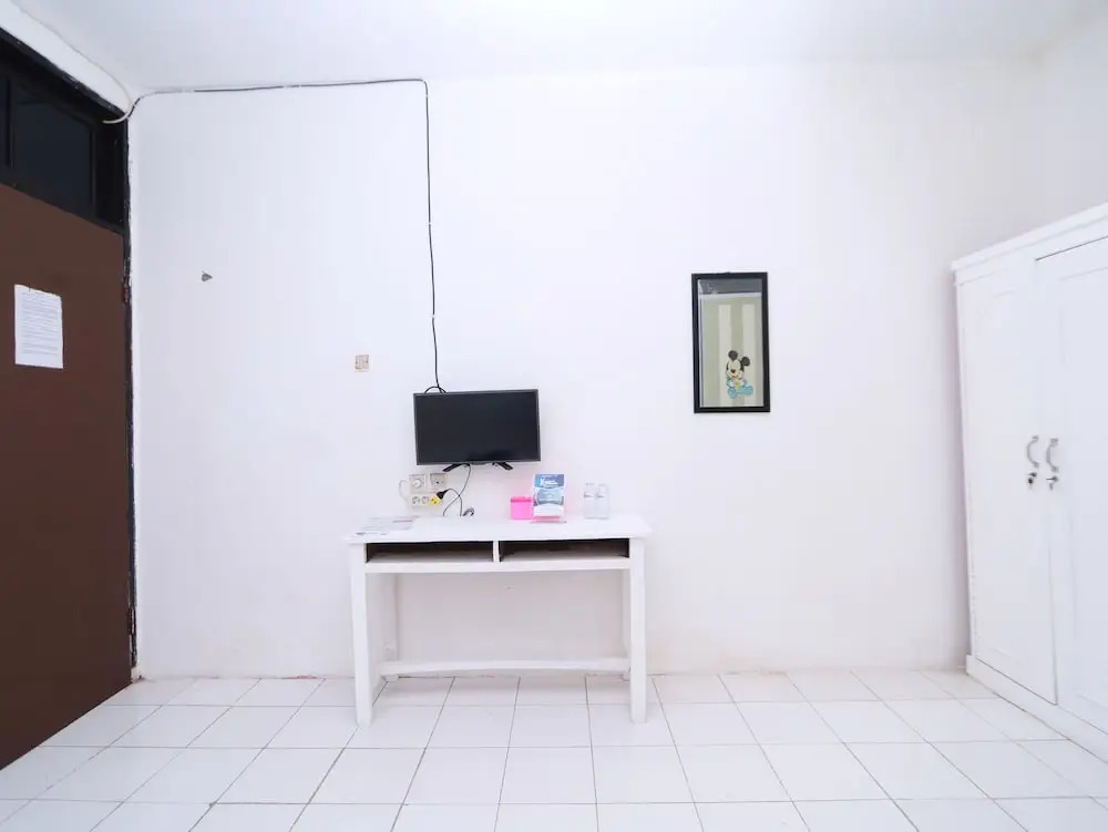 Airy Eco Sawah Besar Kartini Tiga 42 Jakarta