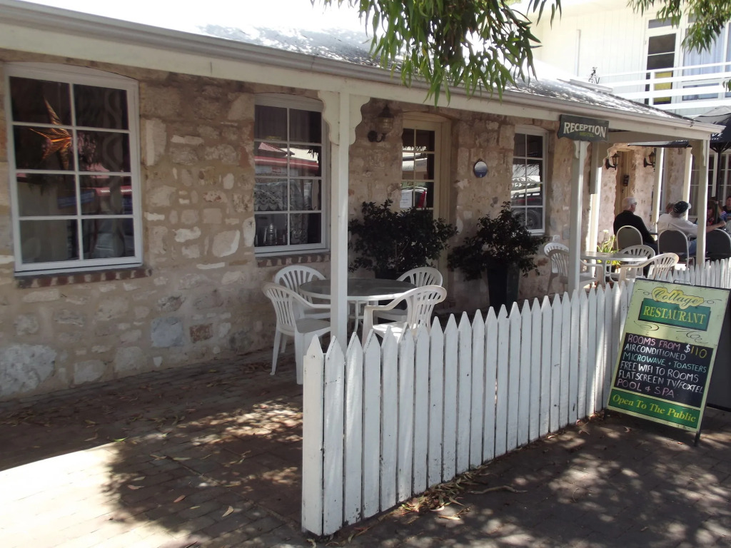 Guichen Bay Motel
