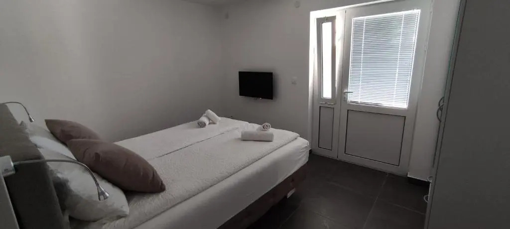 Zoran Apartments