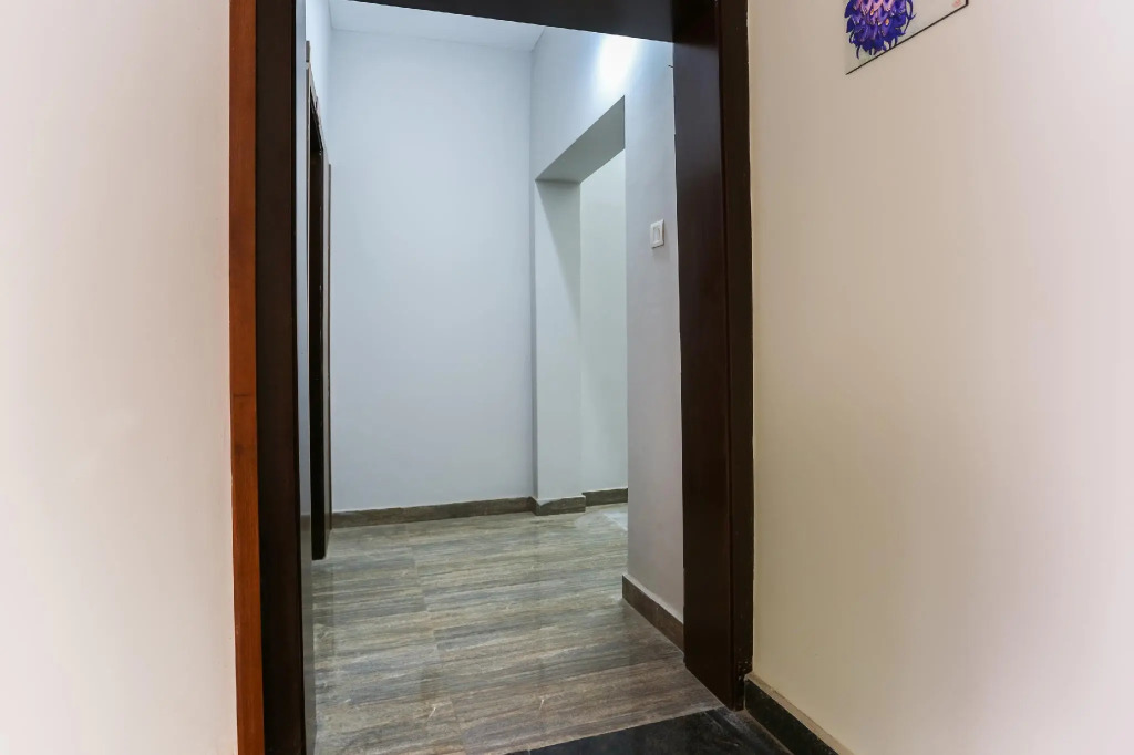 Capital O 38021 Hotel Corporate Inn
