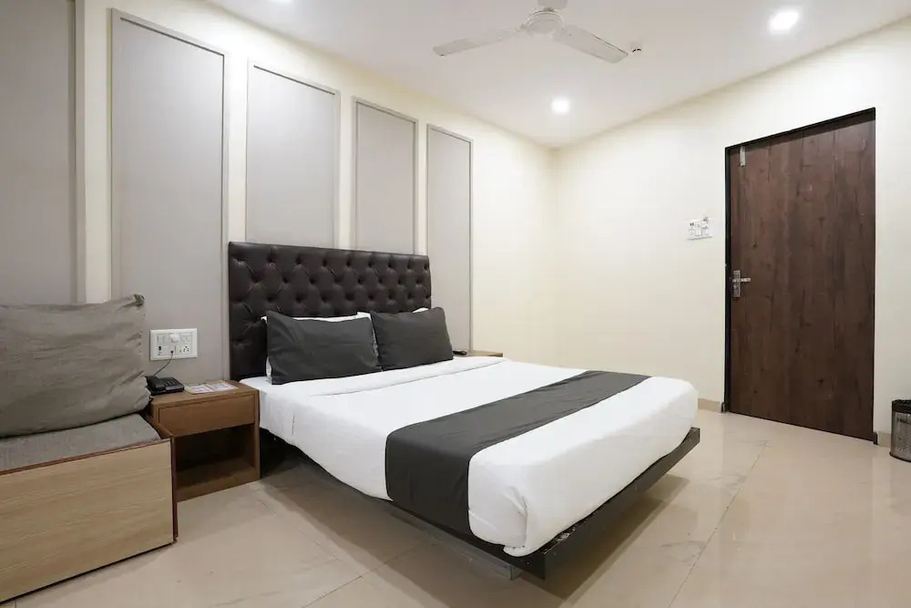 U LIFE HOTEL