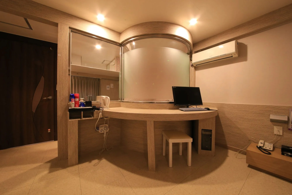 Hotel M Story