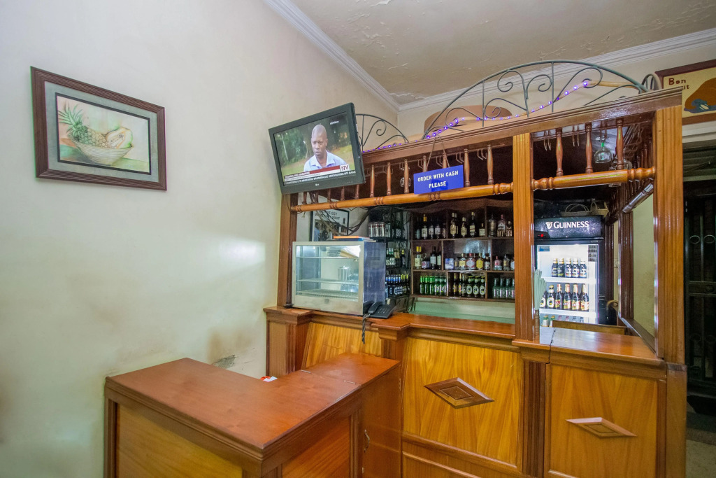 Jevine Hotel