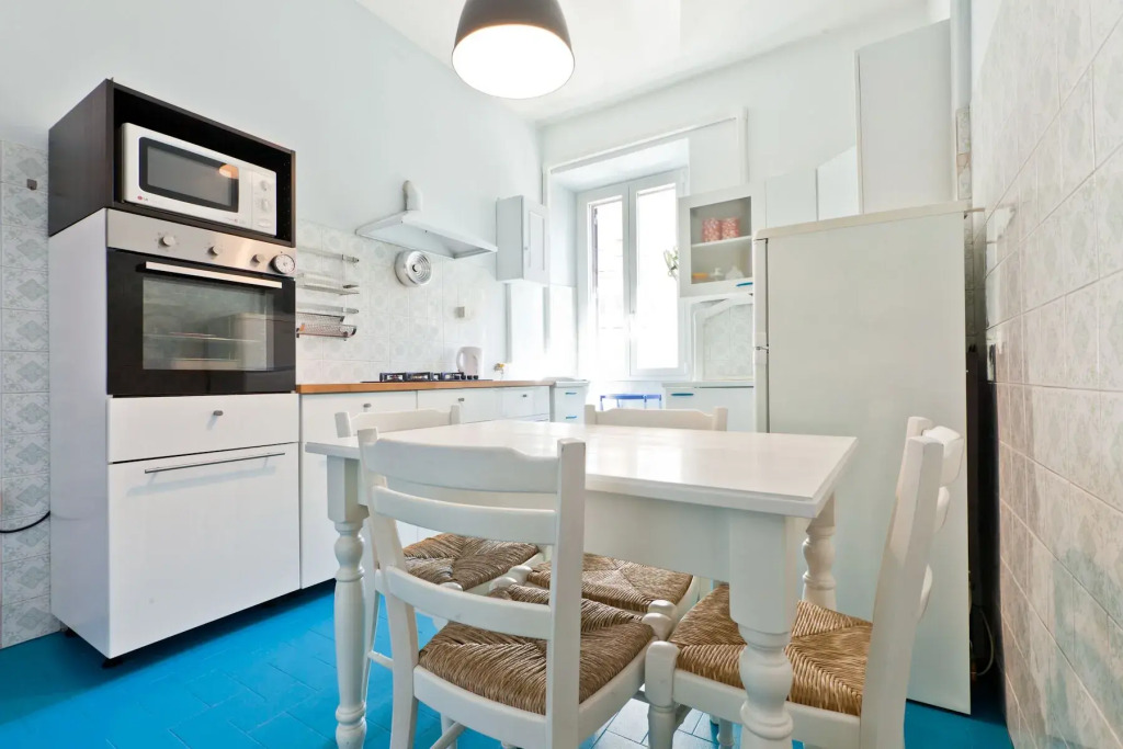 Paola Guest House