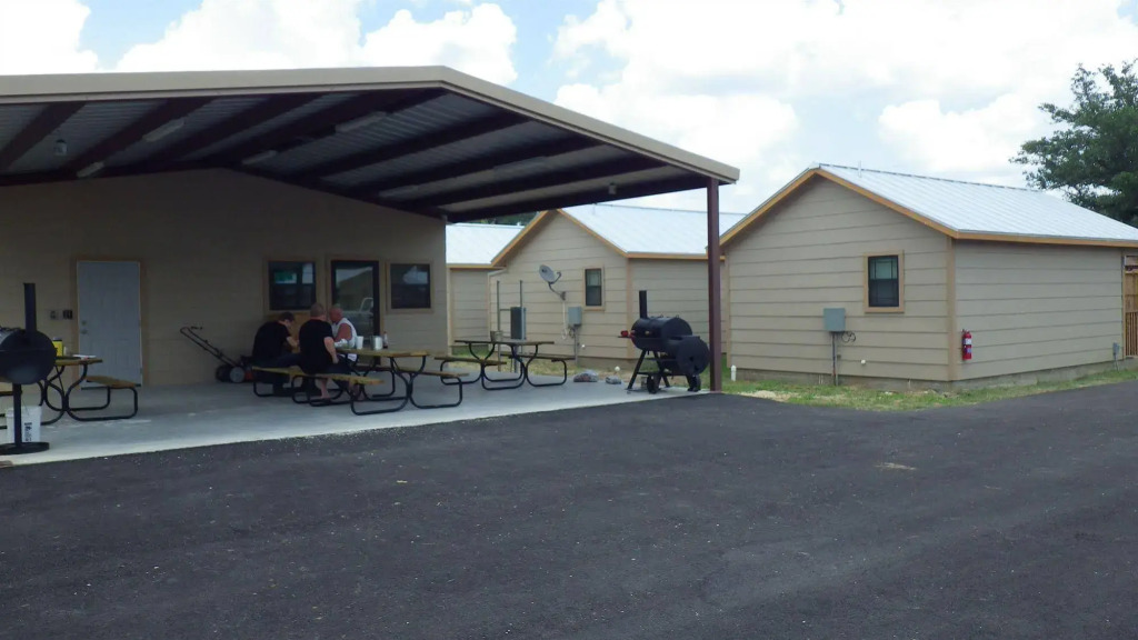 Brush Country Lodge