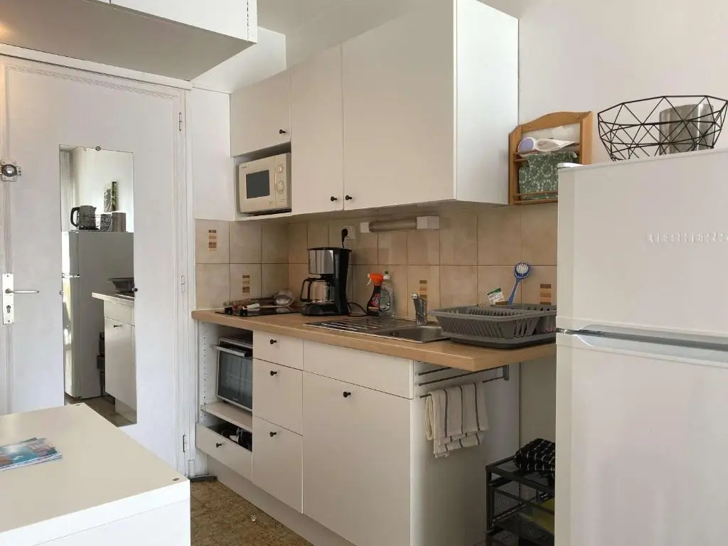 Appartement Balaruc-les-Bains, 1 pièce, 2 personnes - FR-1-553-61