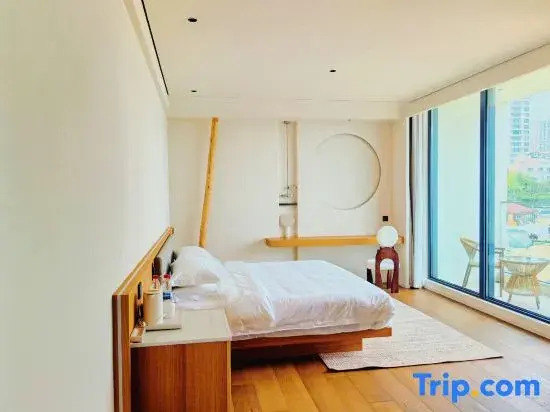 whisper tide hotel
