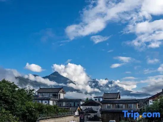 Xiaoshan Yue Homestay (Baisha Ancient Town)