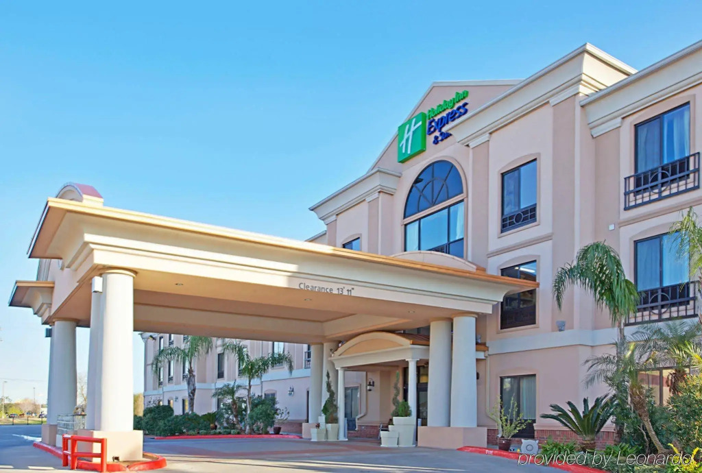 Holiday Inn Express & Suites Houston East by IHG