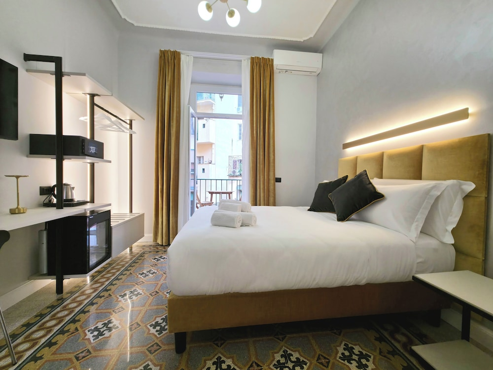 Victoria Suites