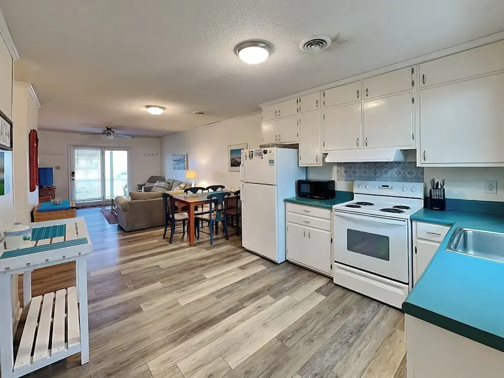 Catch A Wave by Topsail Realty