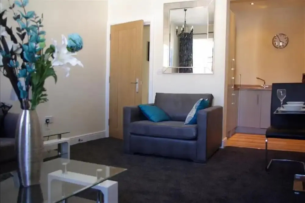 The Roaches Suite - Premier Serviced Accommodation