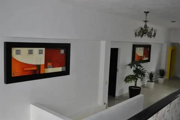 El Hotelito