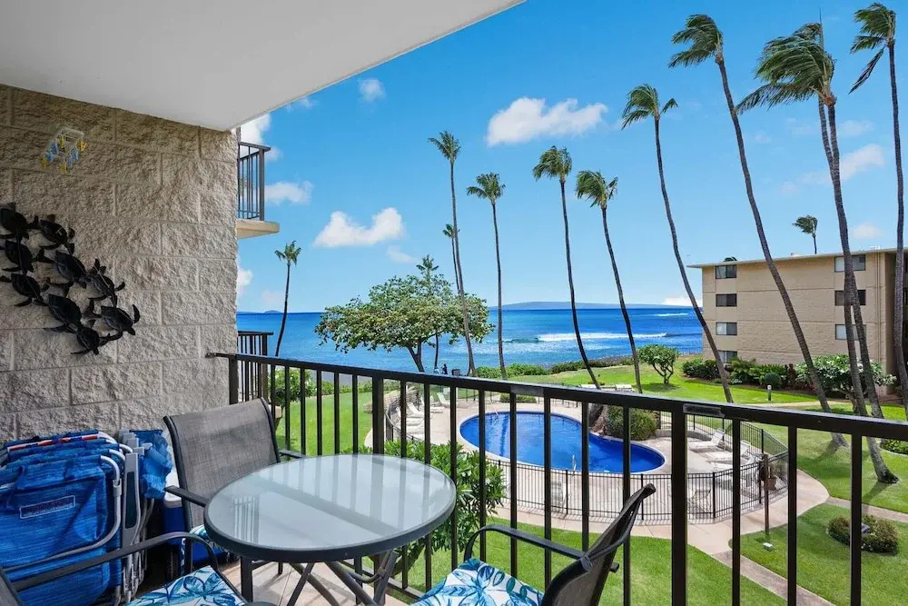 Kanai a Nalu 314 - Modern, Renovated, Oceanfront Condo, Breathtaking Views, AC!