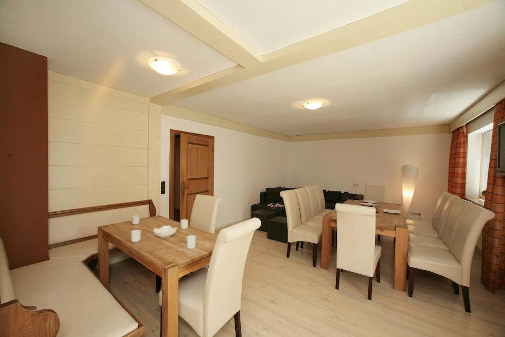 Maras Little Boutique Sleepover - Budget Holiday Home