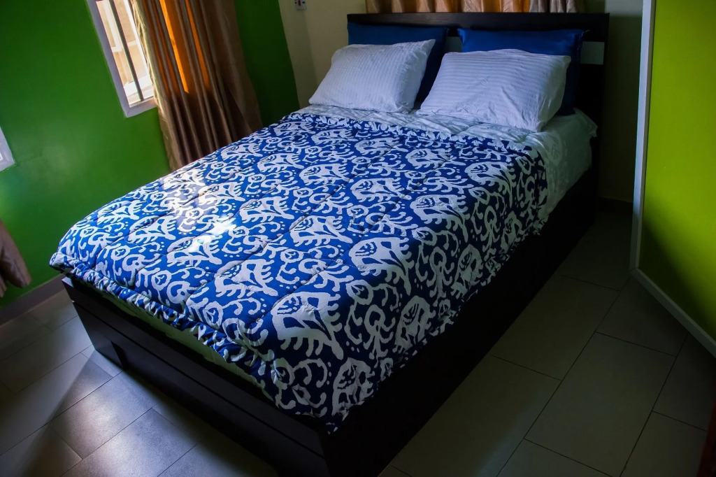 Summer Vista Ensuit Hotel
